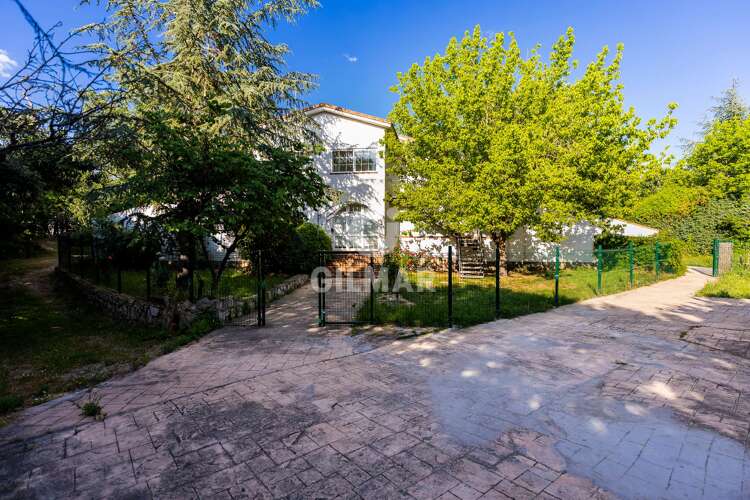Chalet Independiente en venta en Valdemorillo – Madrid | Gilmar