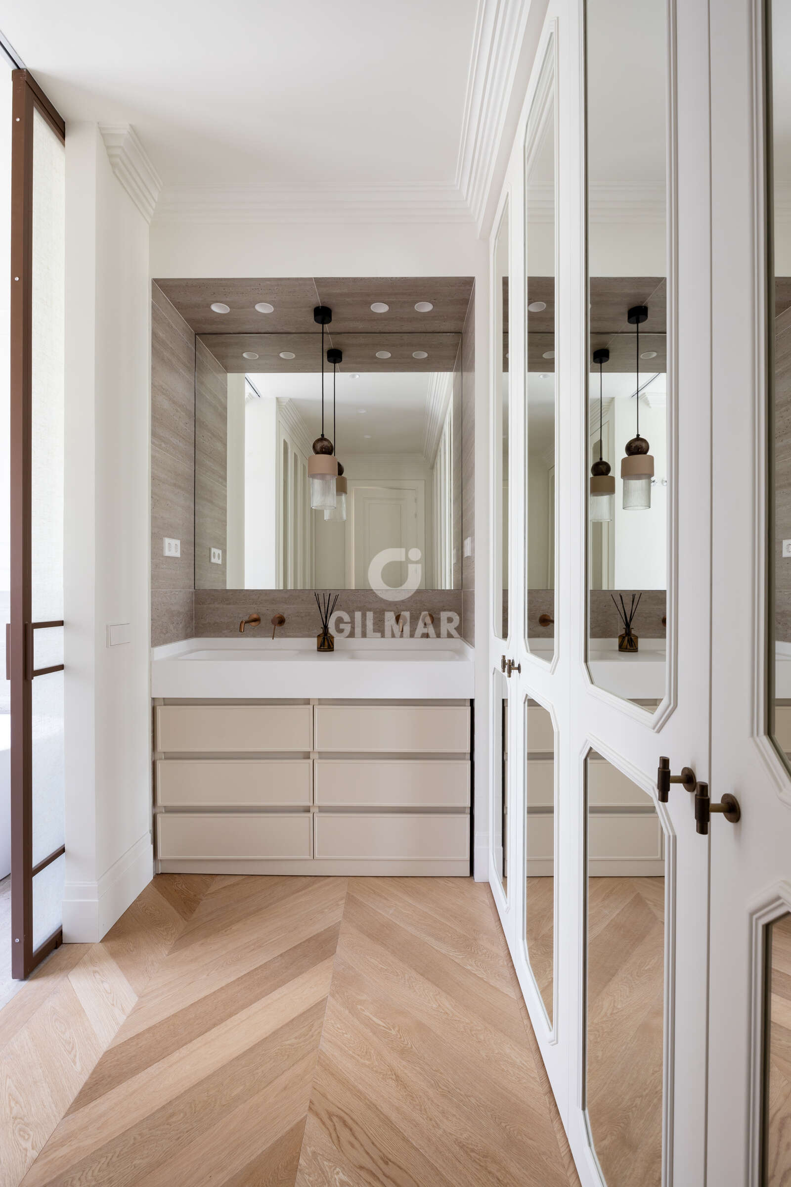 Property slider Gilmar