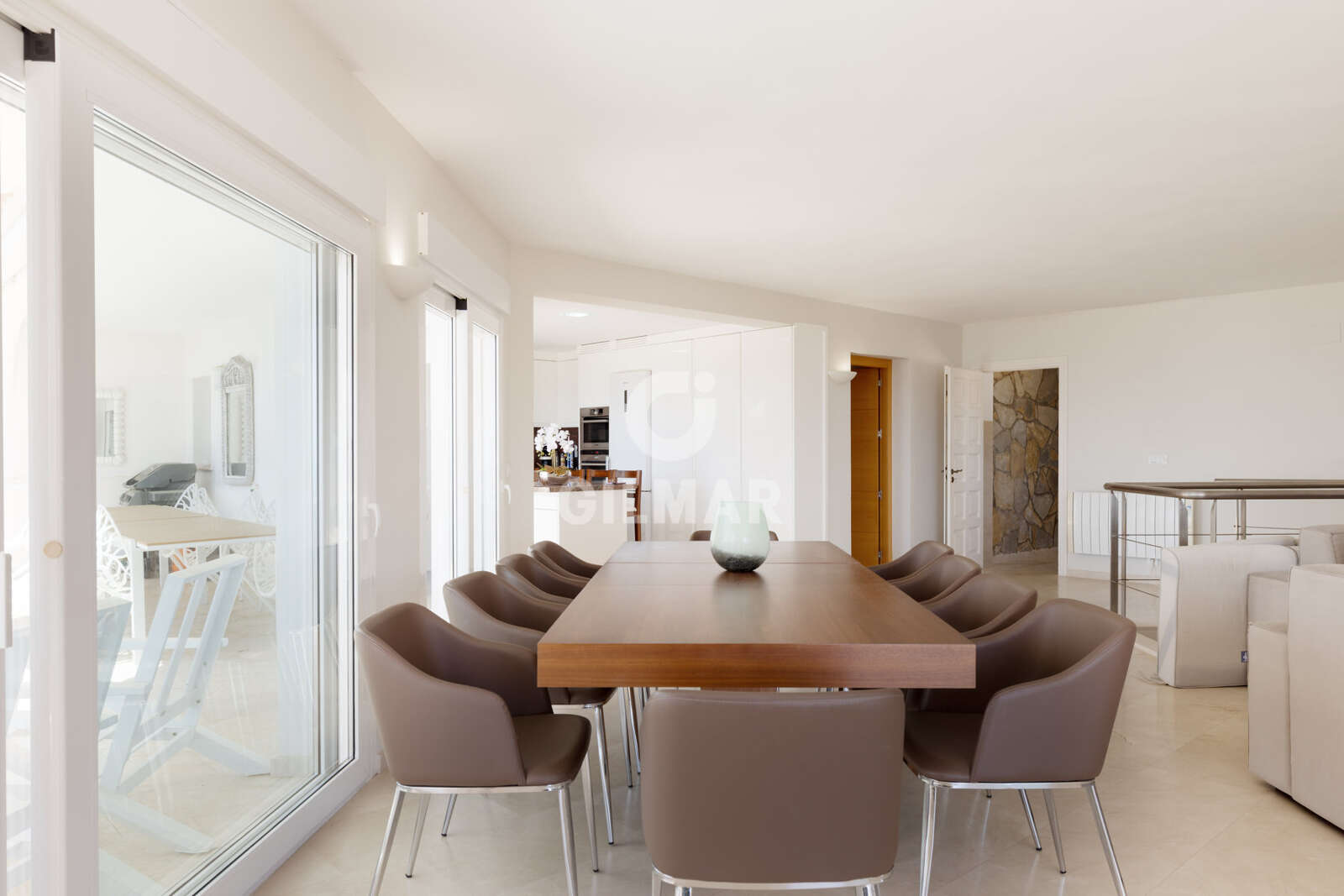 Property slider Gilmar