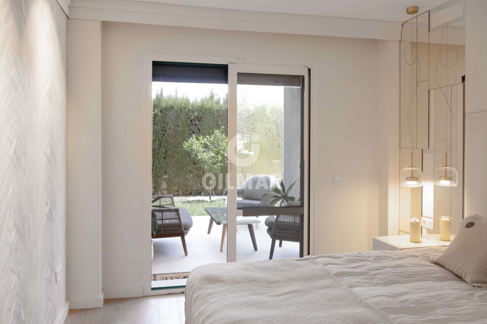 Property slider Gilmar