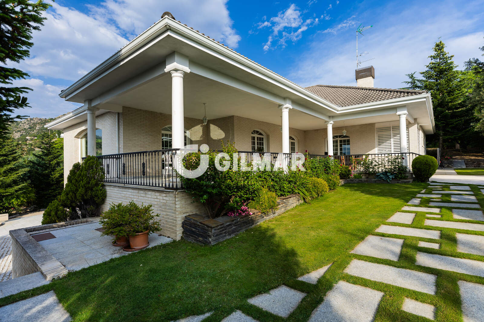 Property slider Gilmar