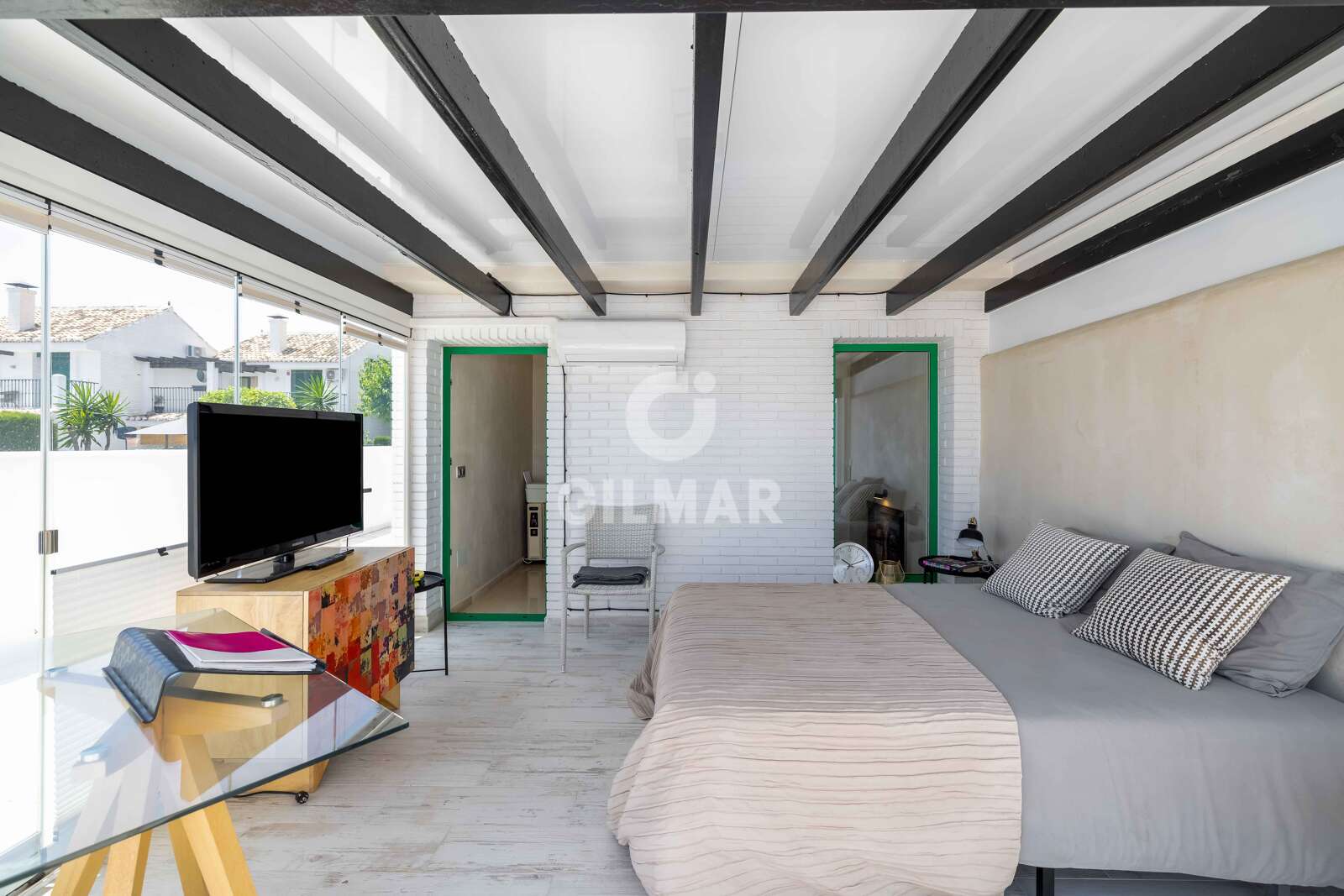 Property slider Gilmar