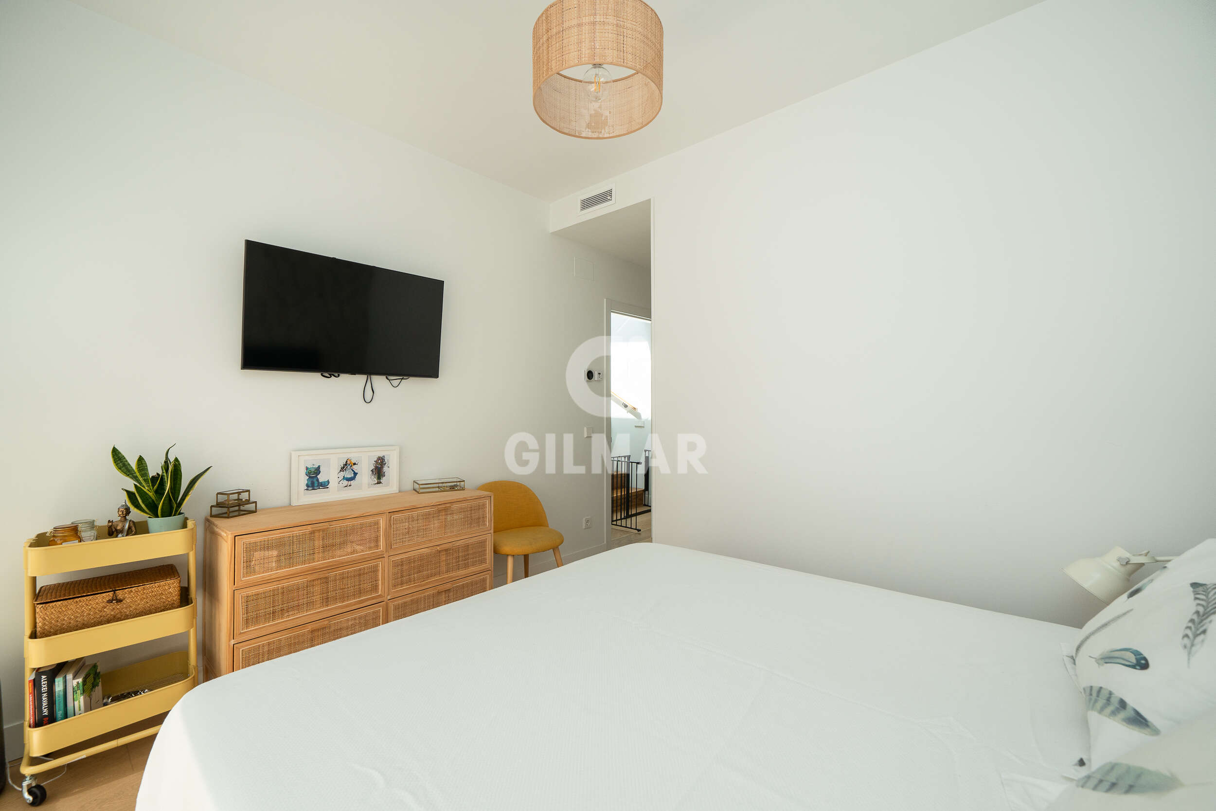 Photo of Semi-detached house