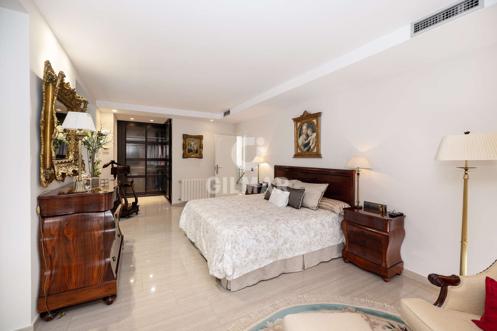 Property slider Gilmar