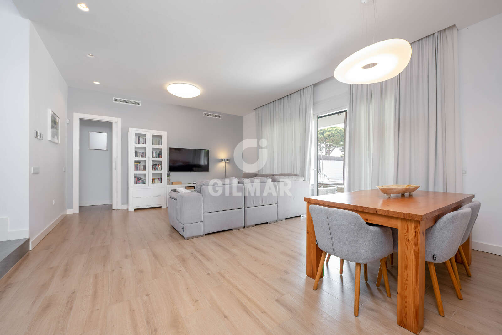 Property slider Gilmar
