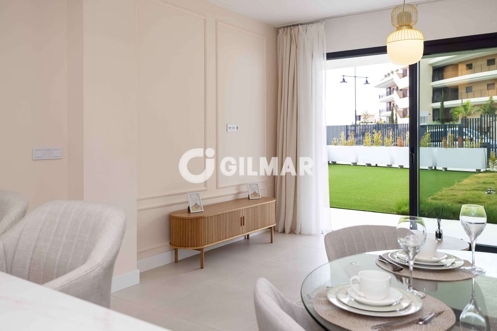 Property slider Gilmar
