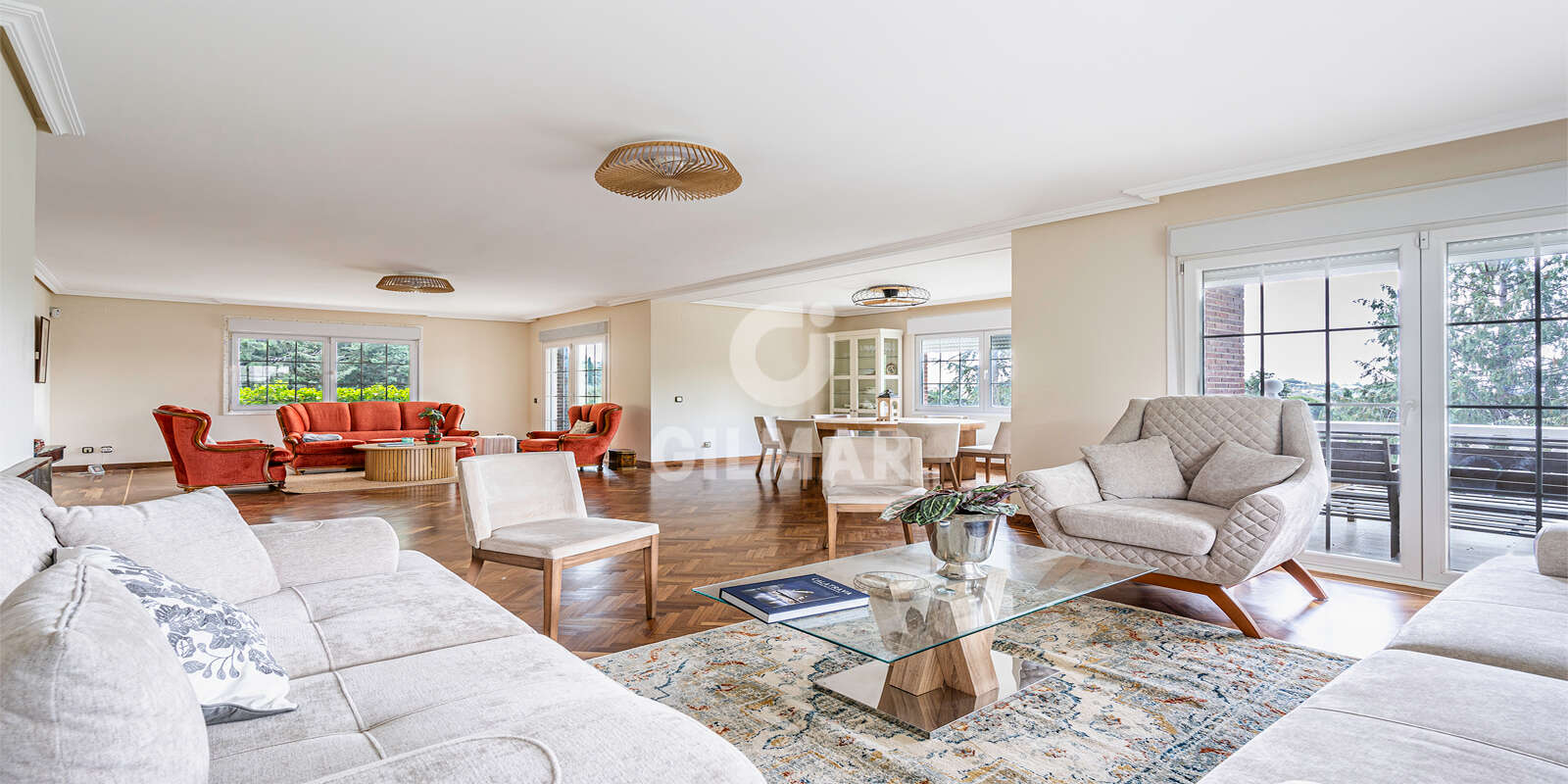 Property slider Gilmar