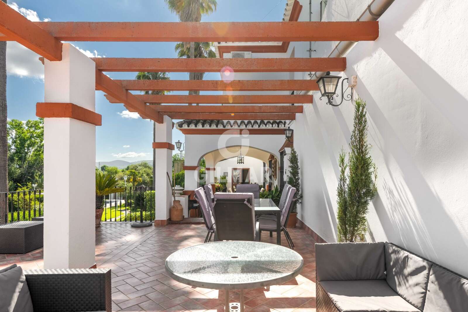 Property slider Gilmar