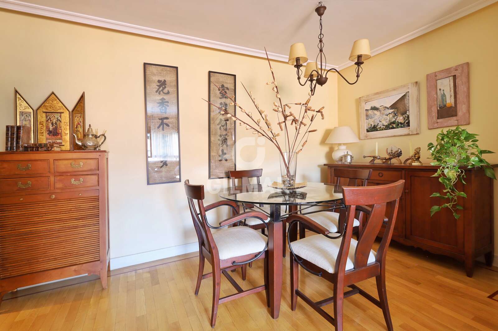 Property slider Gilmar