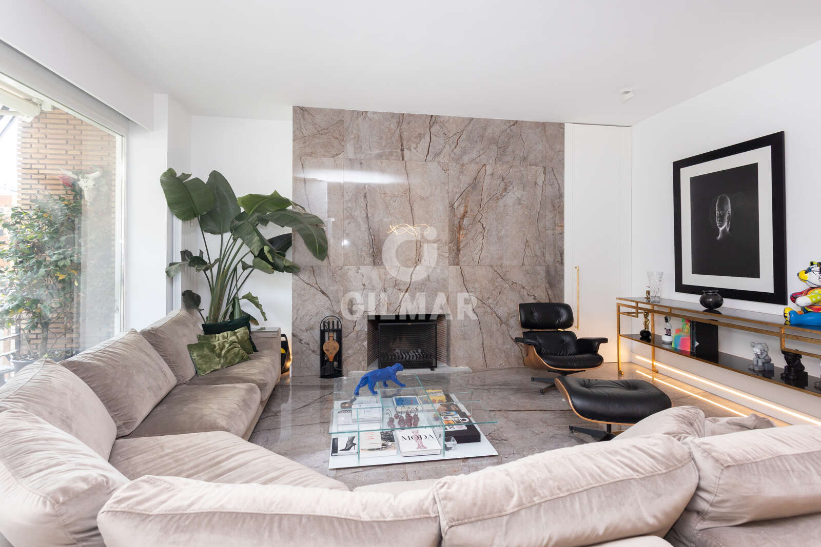 Property slider Gilmar