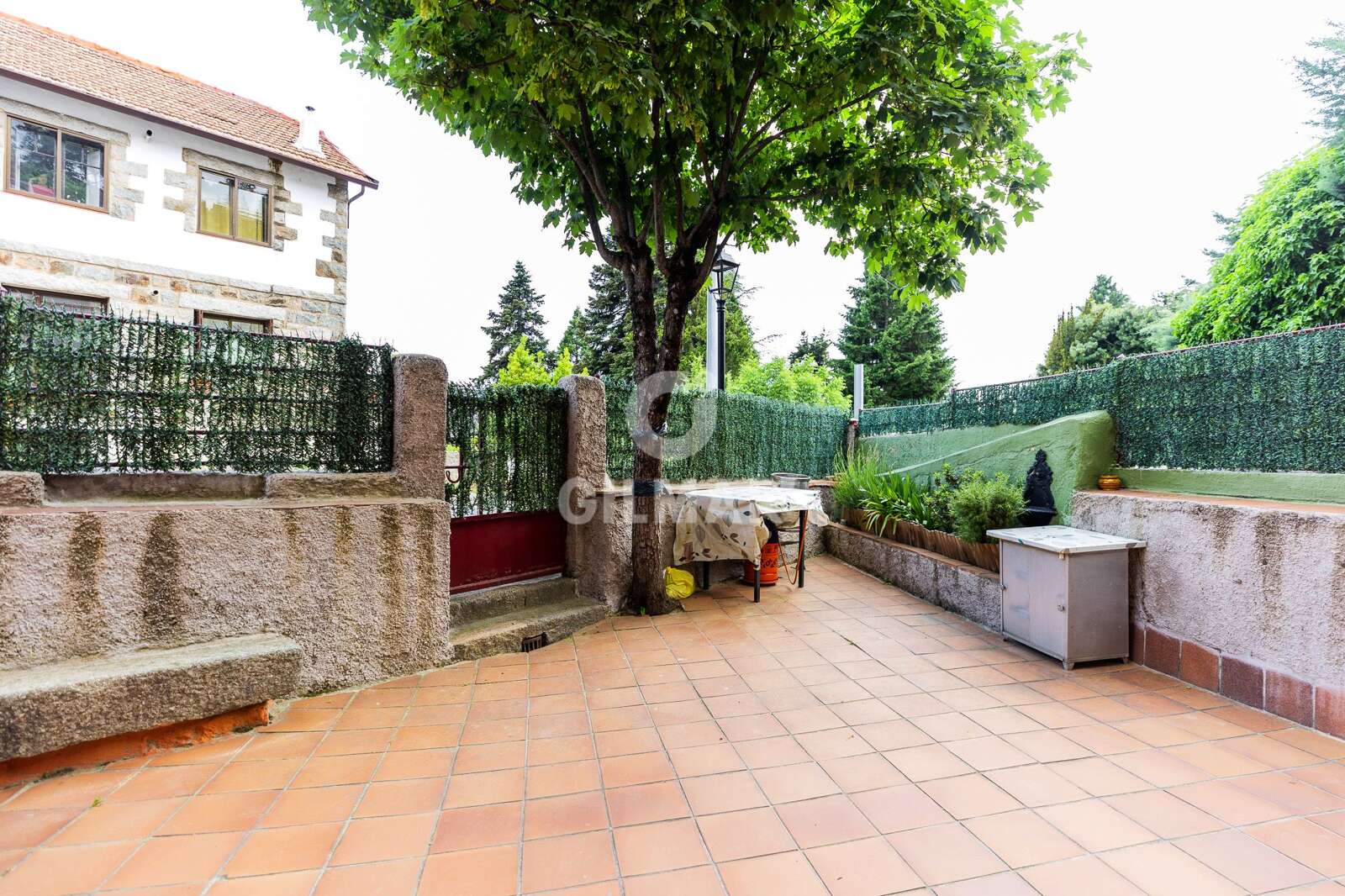 Property slider Gilmar