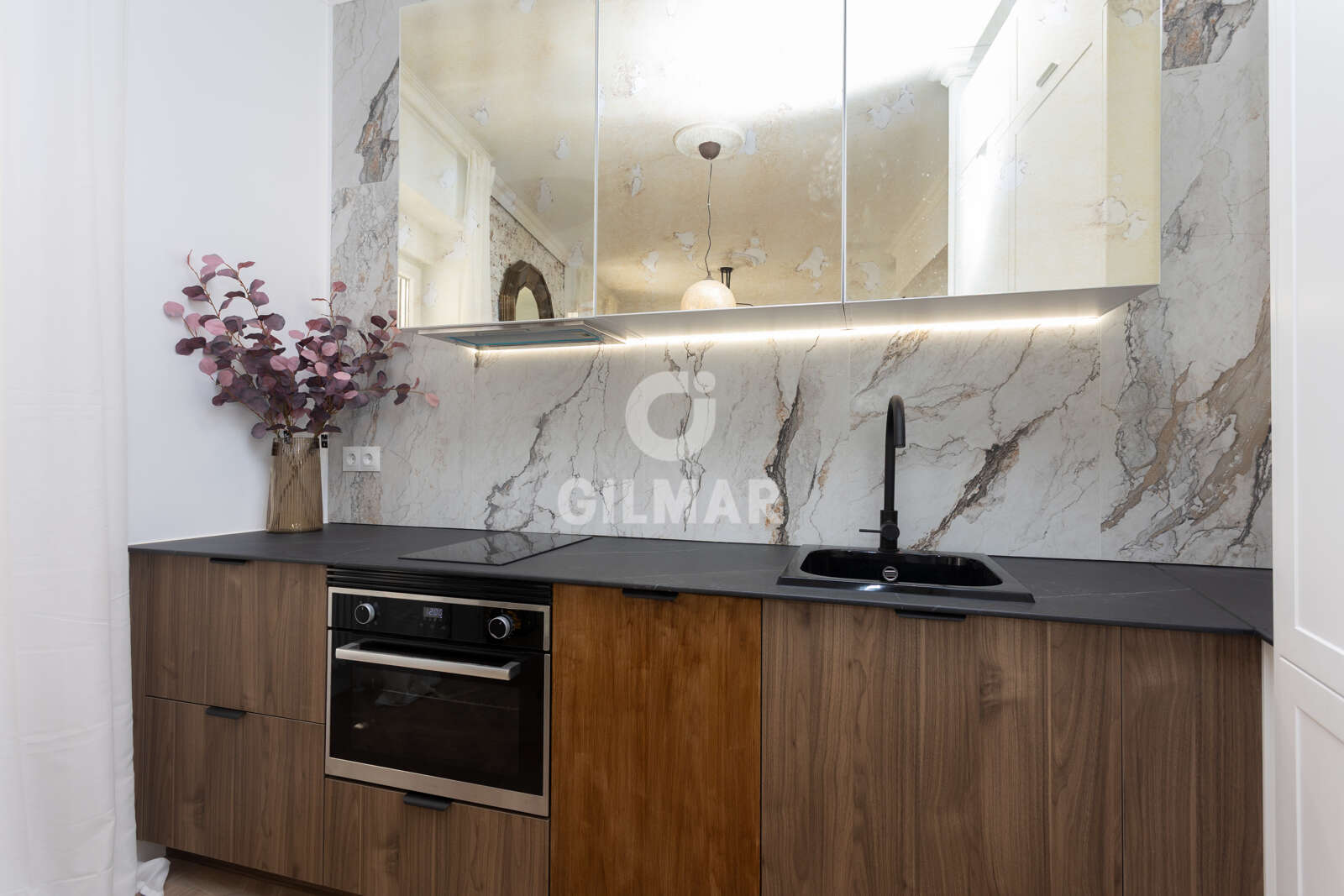 Property slider Gilmar