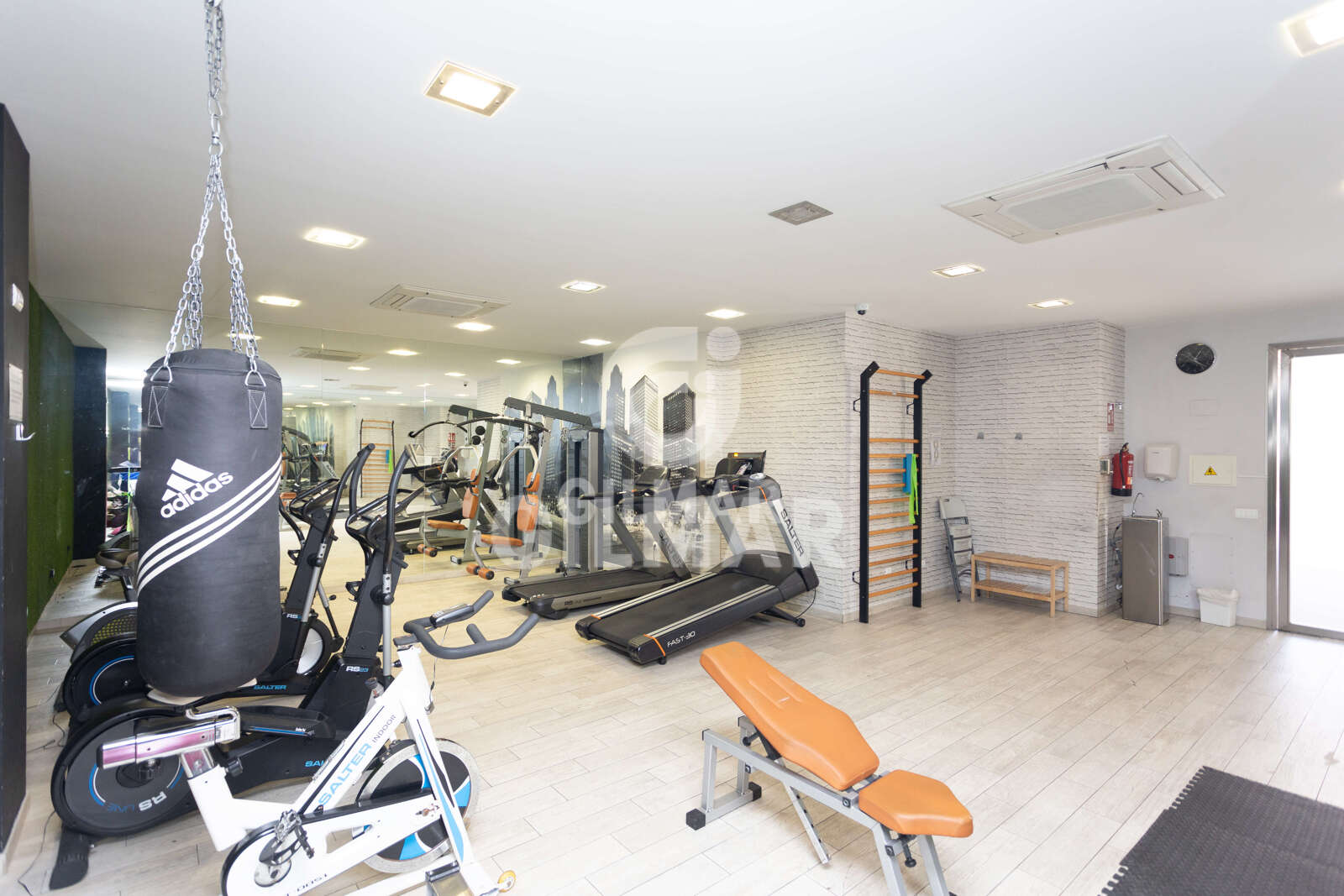 Property slider Gilmar