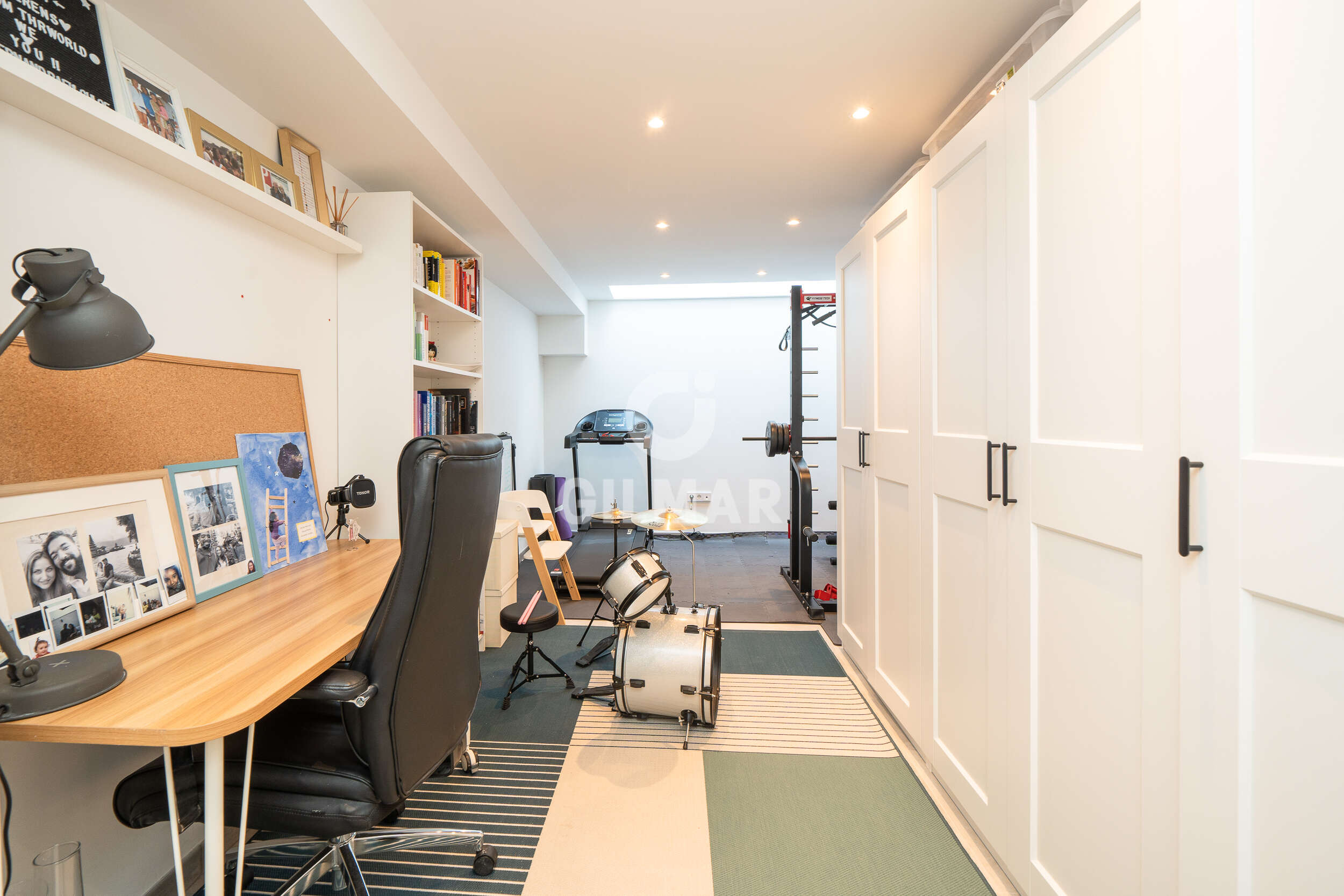 Photo of Semi-detached house