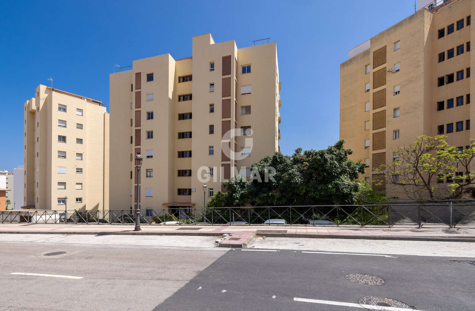 Property slider Gilmar
