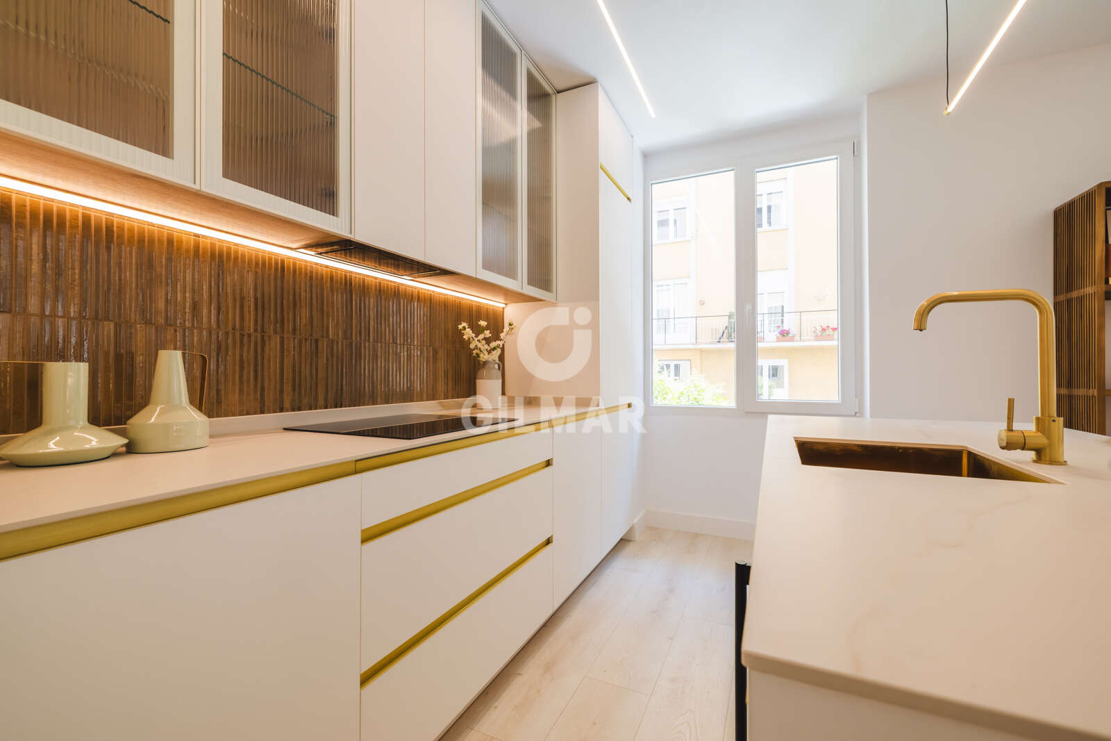 Property slider Gilmar