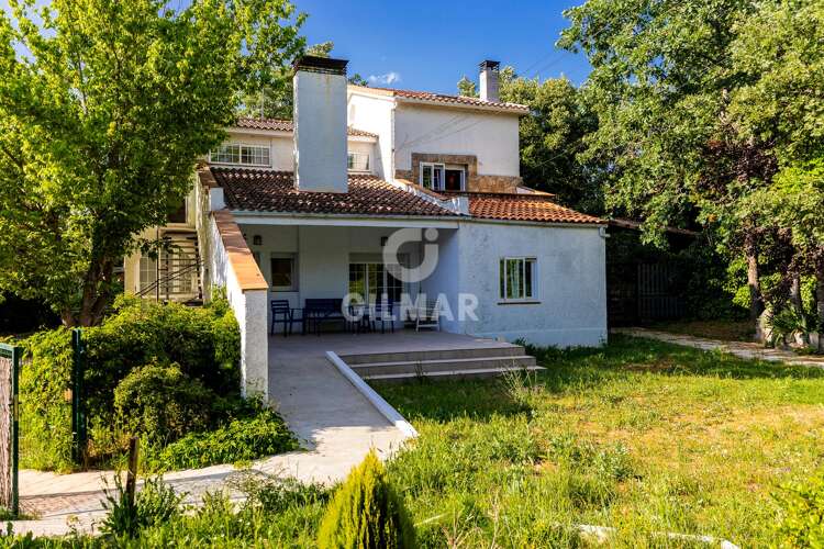 Chalet Independiente en venta en Valdemorillo – Madrid | Gilmar
