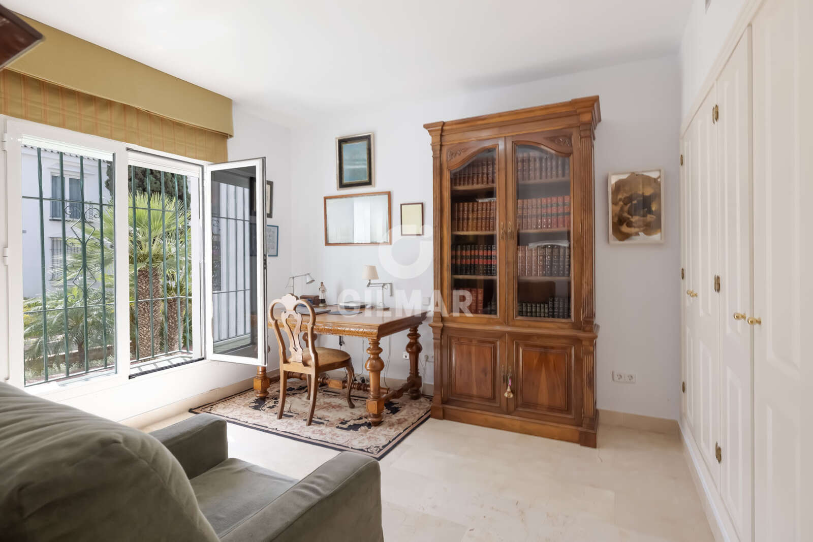 Property slider Gilmar