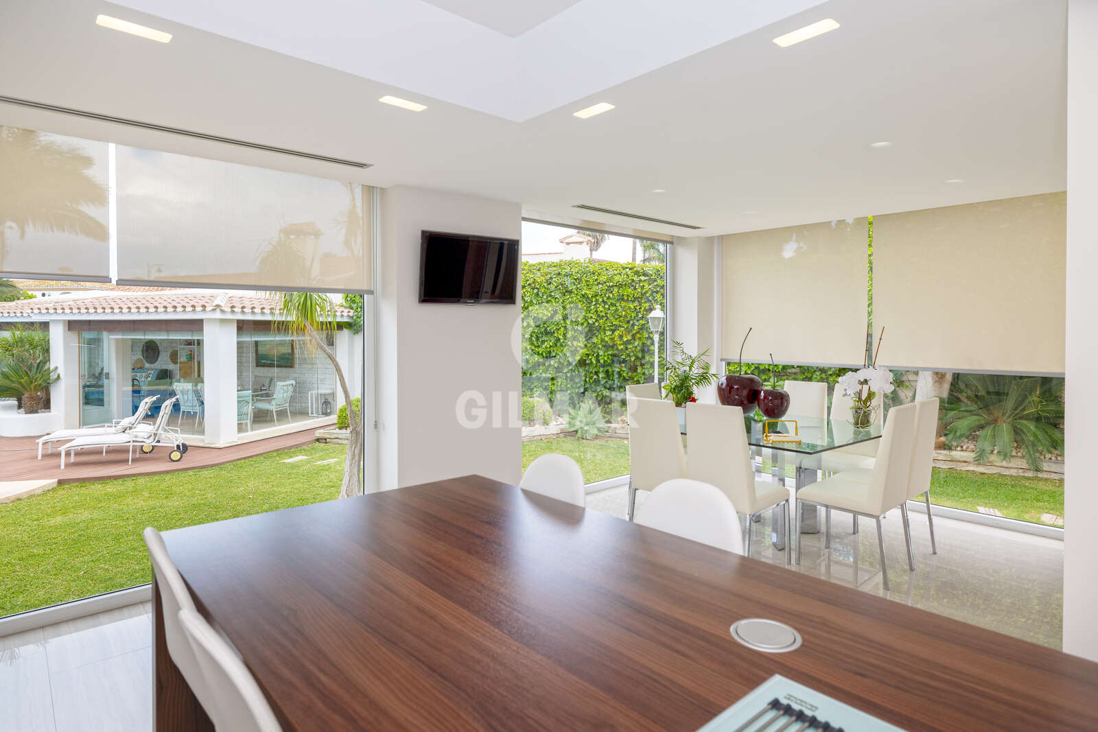 Property slider Gilmar