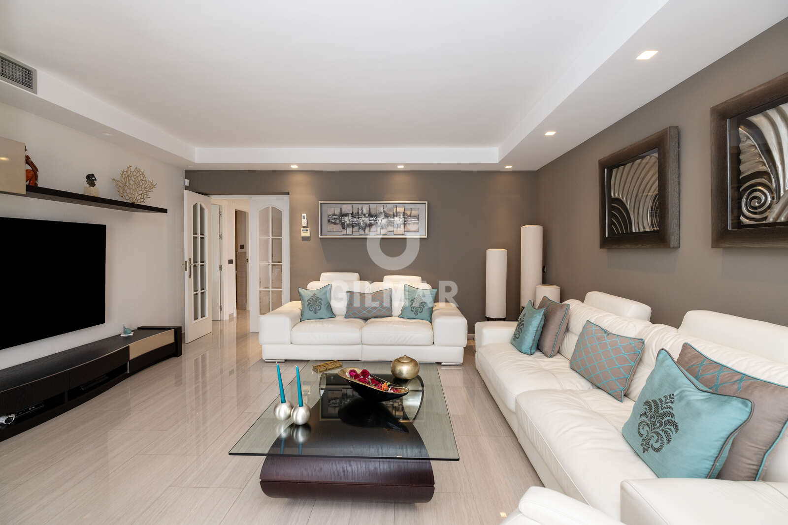 Property slider Gilmar