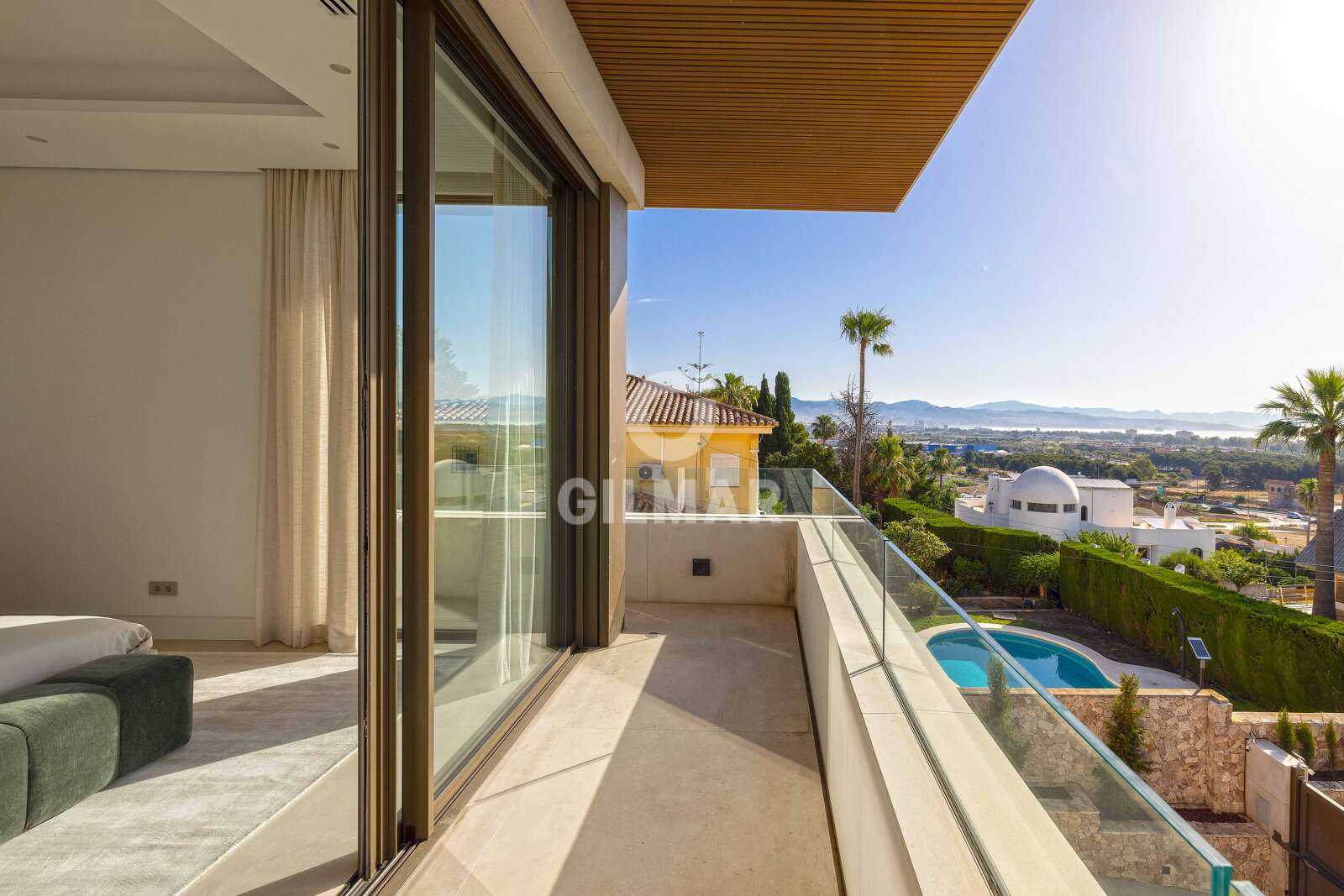 Property slider Gilmar