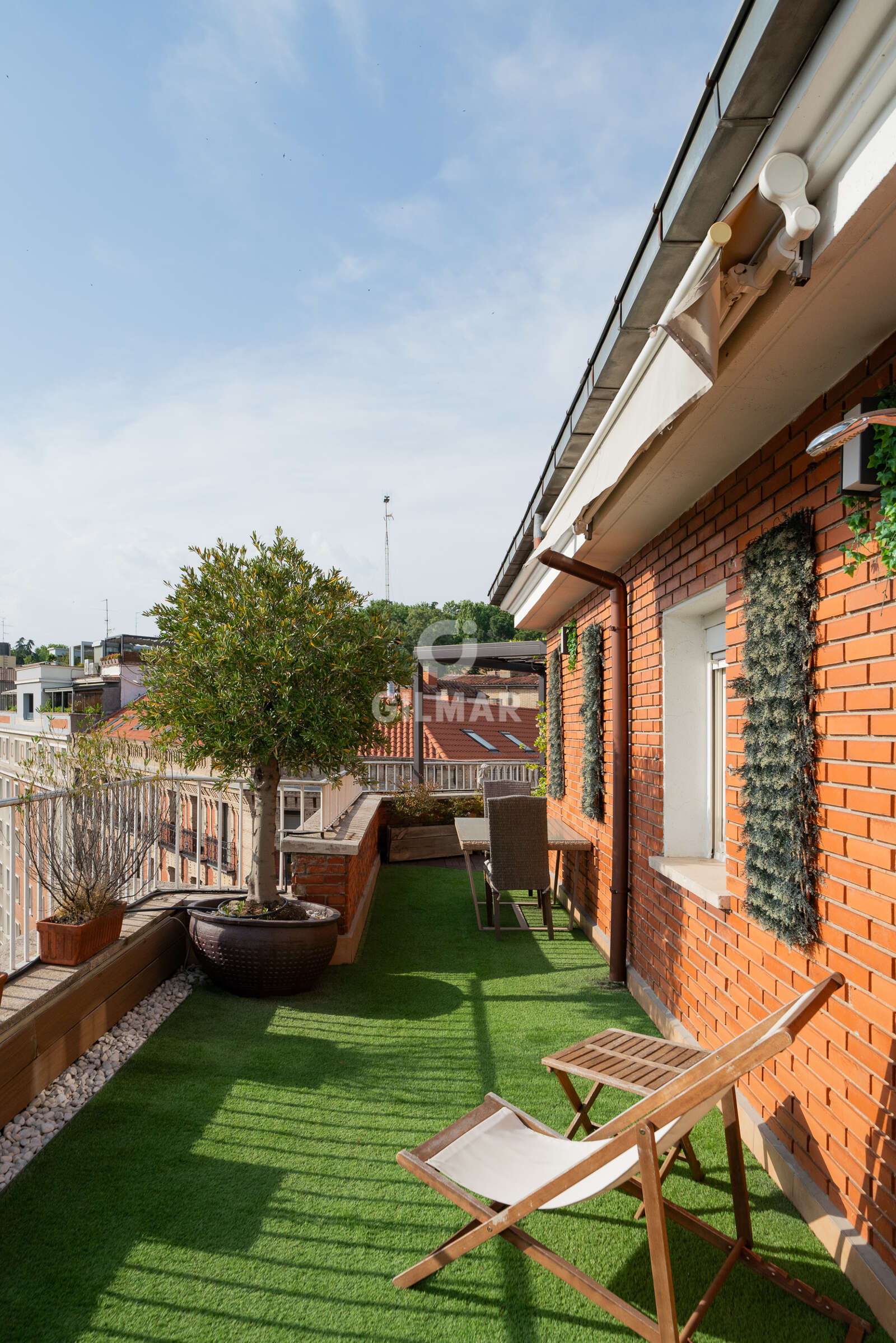 Property slider Gilmar