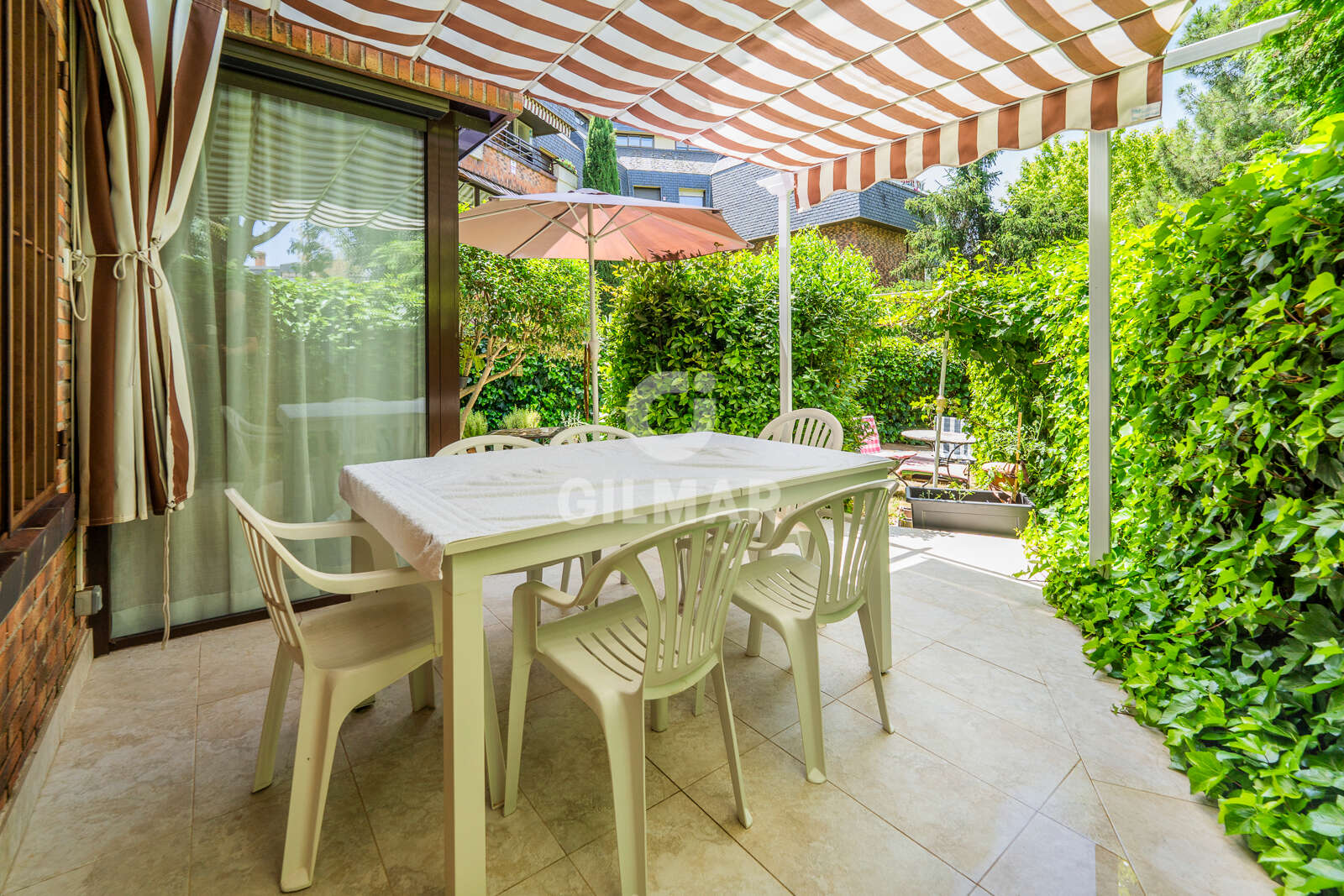 Property slider Gilmar