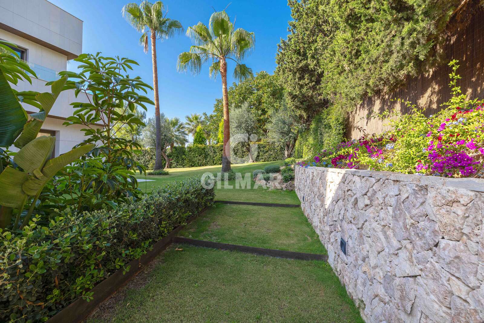 Property slider Gilmar