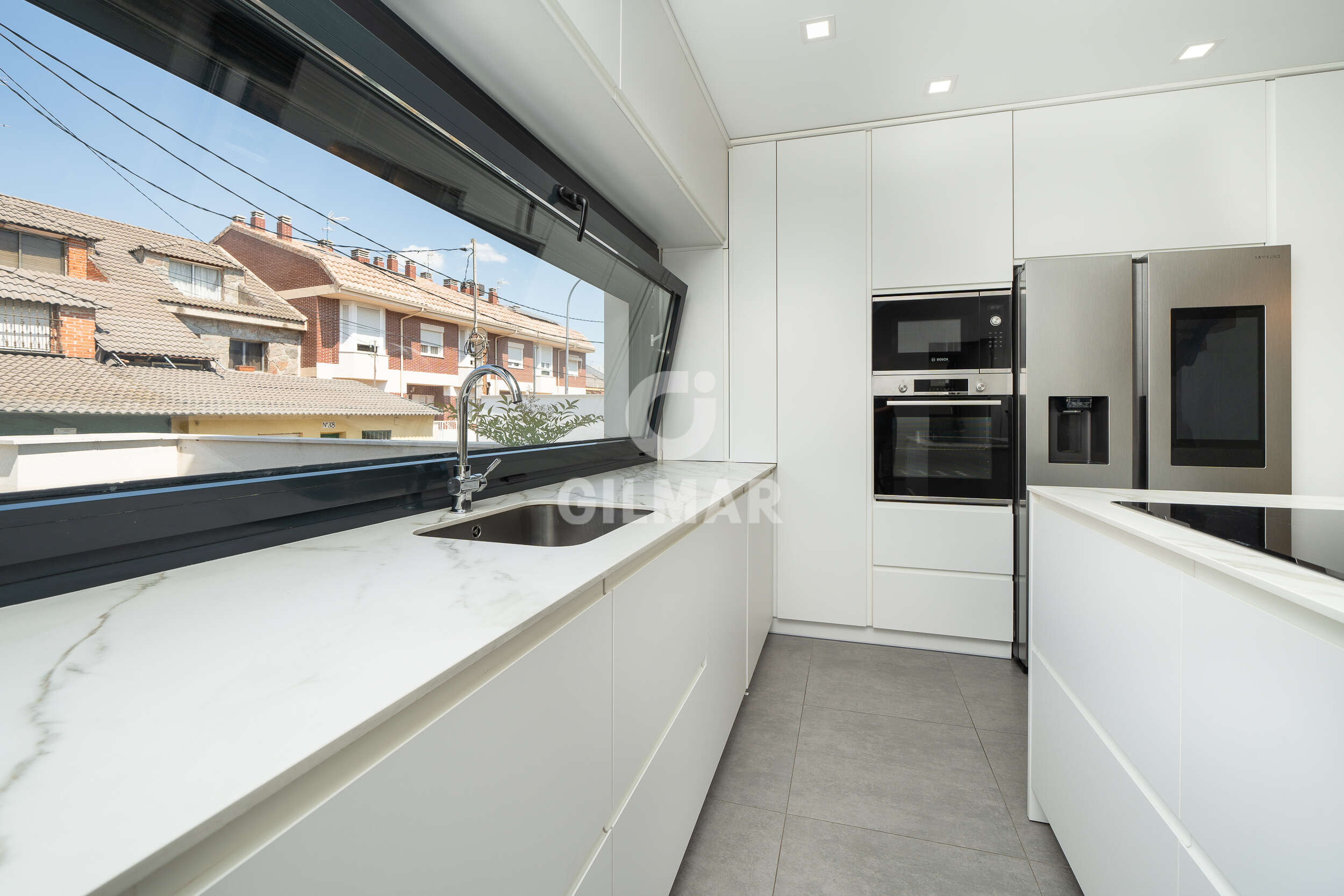 Photo of Semi-detached house