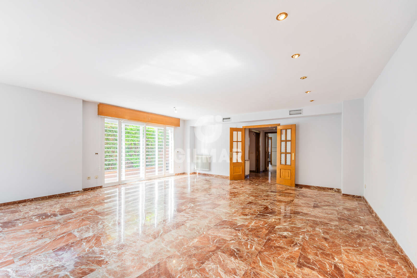 Property slider Gilmar