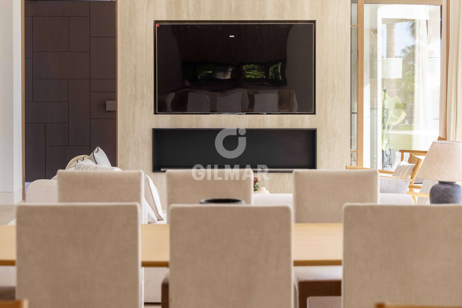 Property slider Gilmar