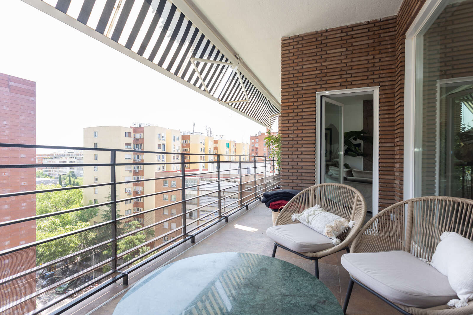 Property slider Gilmar