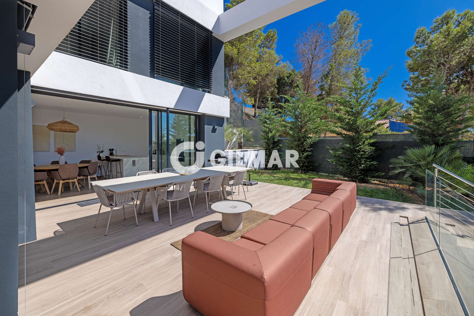 Property slider Gilmar