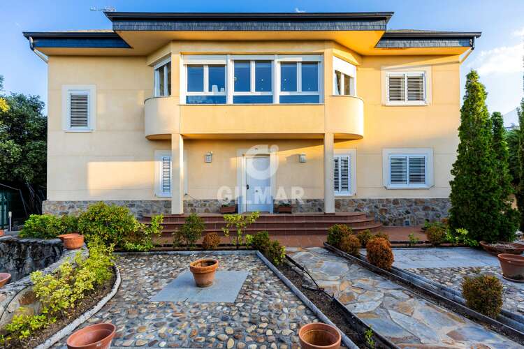 Chalet Independiente en venta en Valdemorillo – Madrid | Gilmar