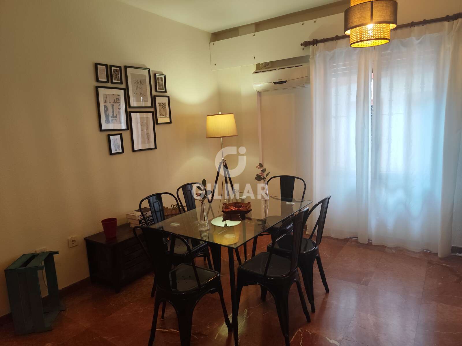 Property slider Gilmar