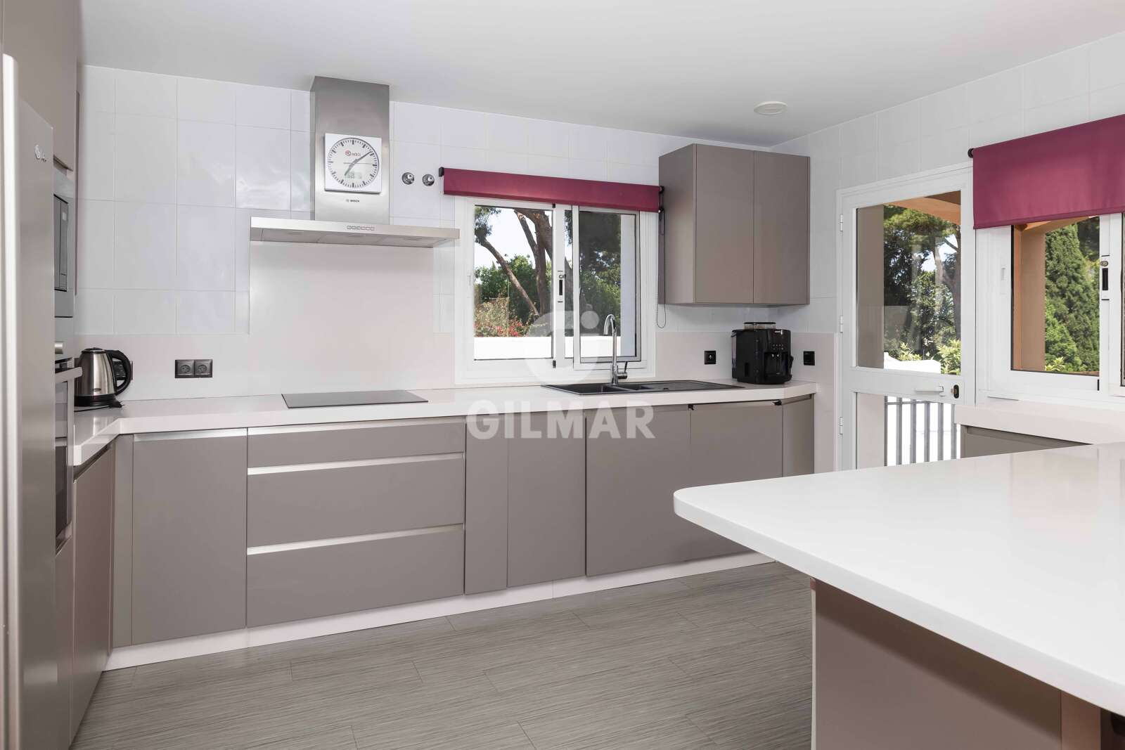 Property slider Gilmar