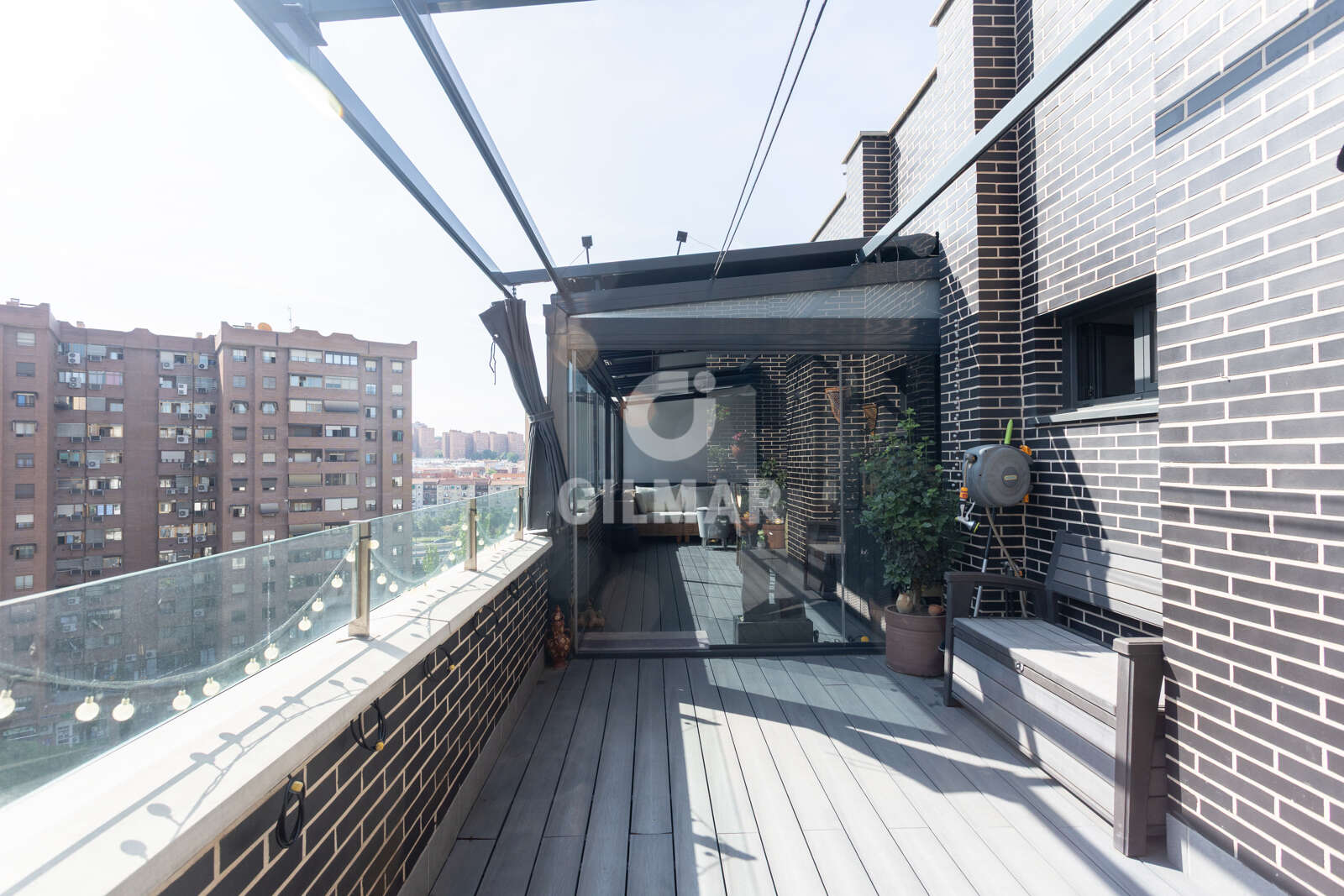 Property slider Gilmar