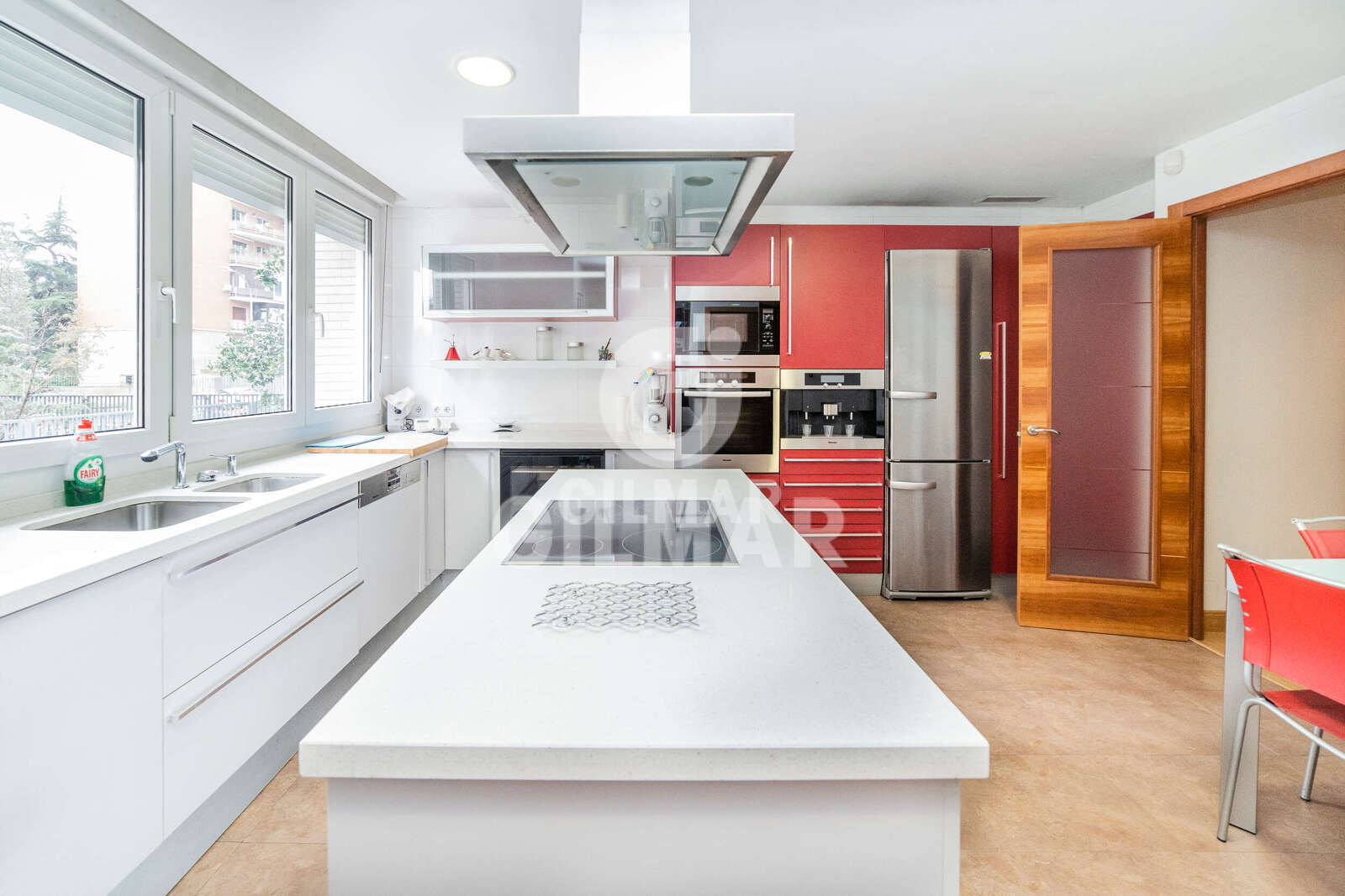 Property slider Gilmar