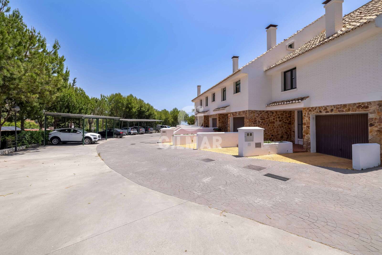 Property slider Gilmar