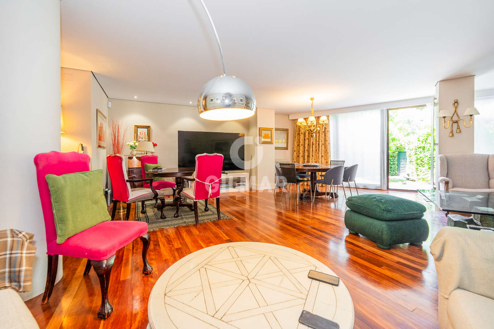 Property slider Gilmar