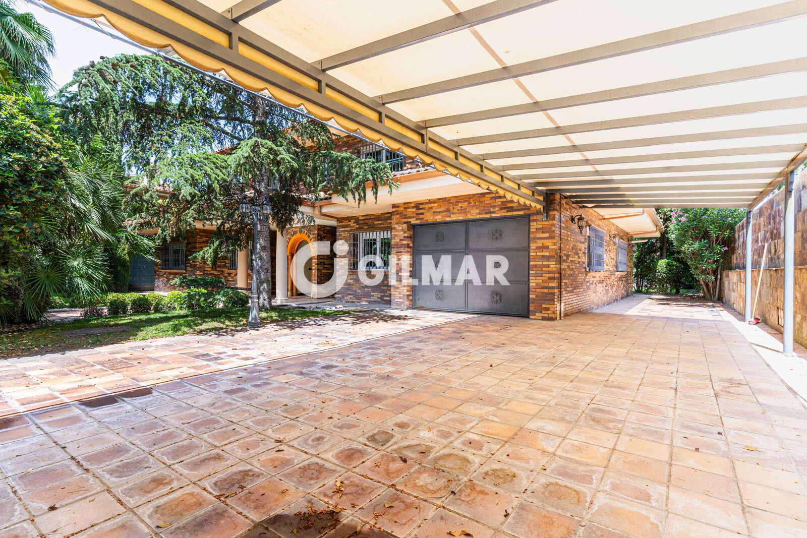Property slider Gilmar