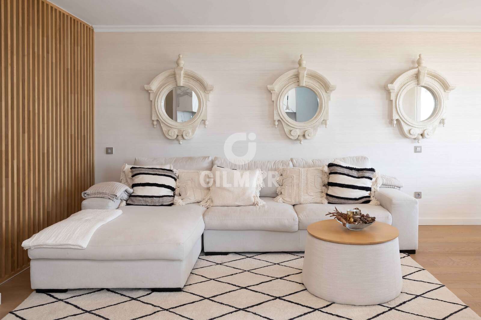 Property slider Gilmar
