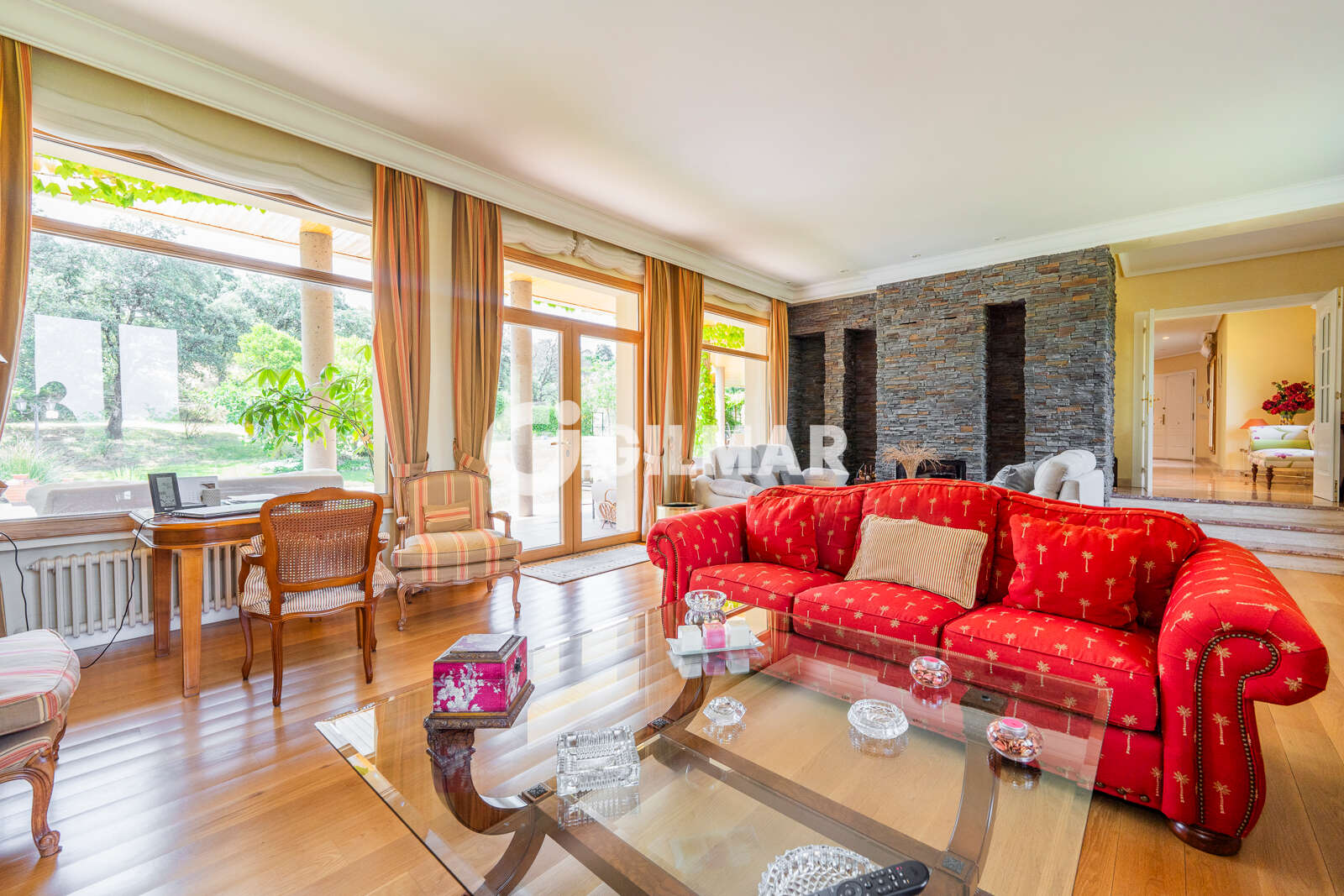 Property slider Gilmar