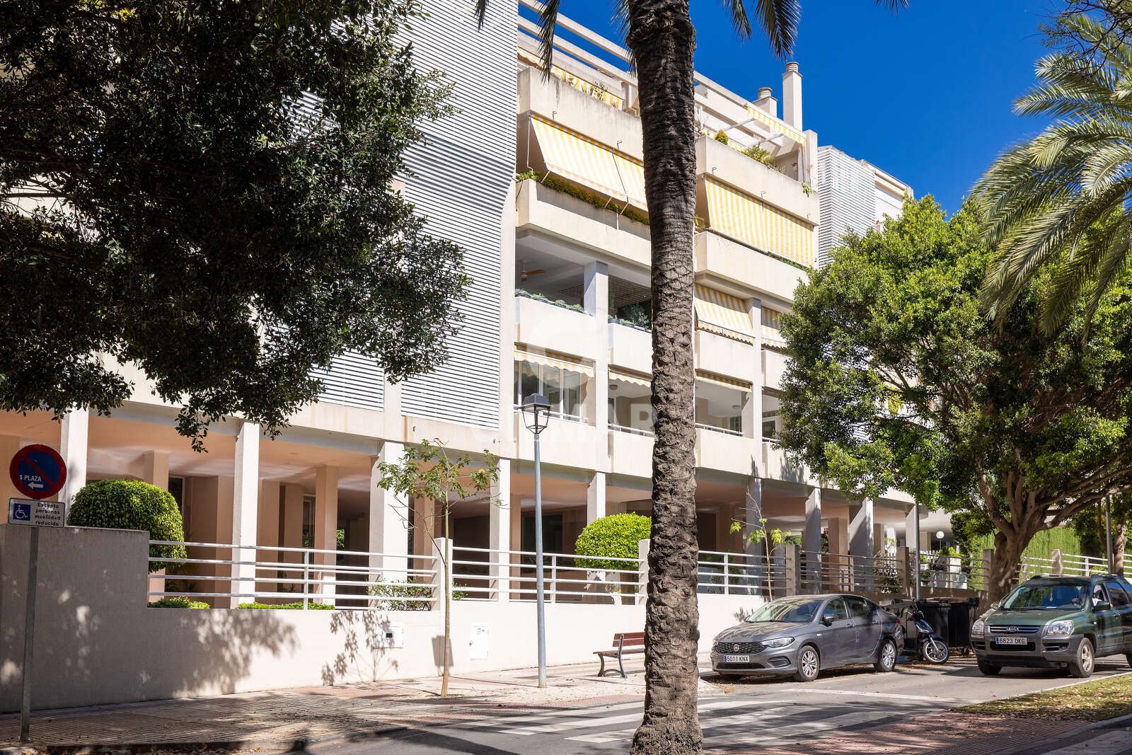Property slider Gilmar