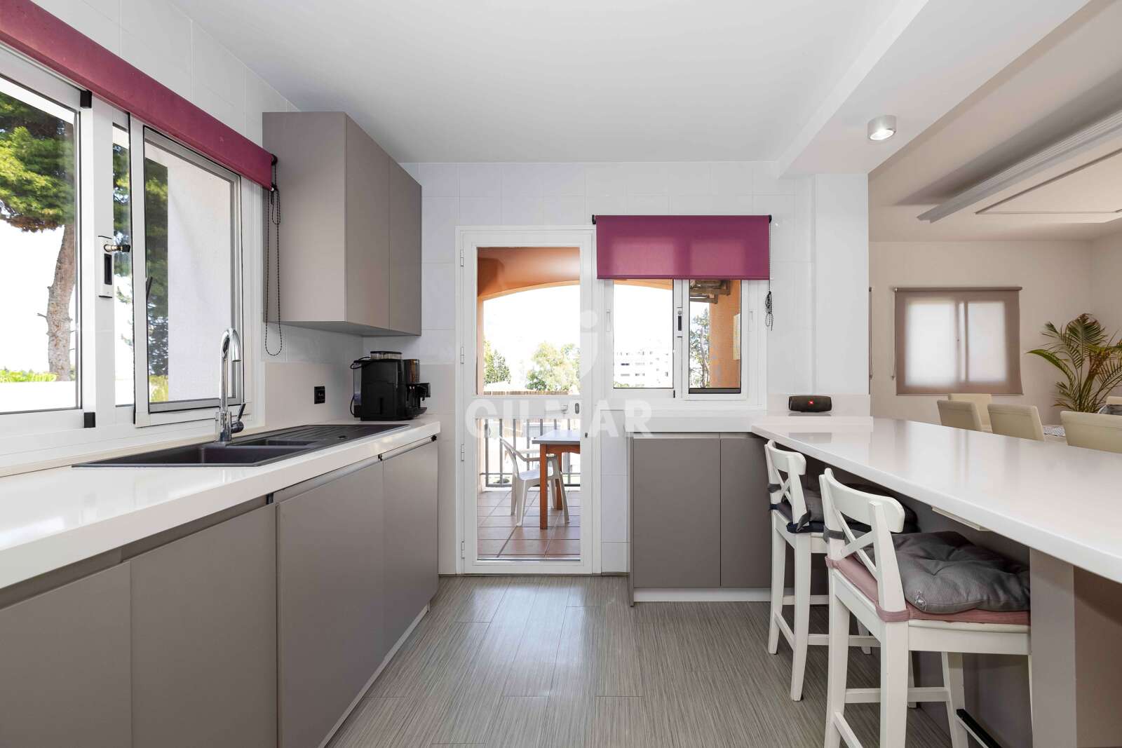 Property slider Gilmar
