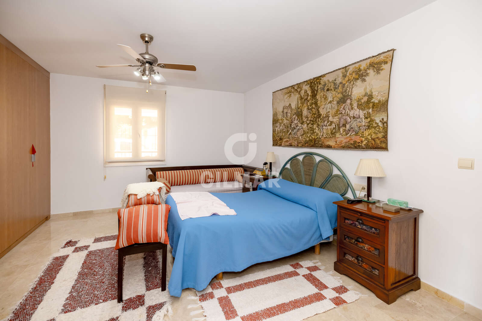 Property slider Gilmar