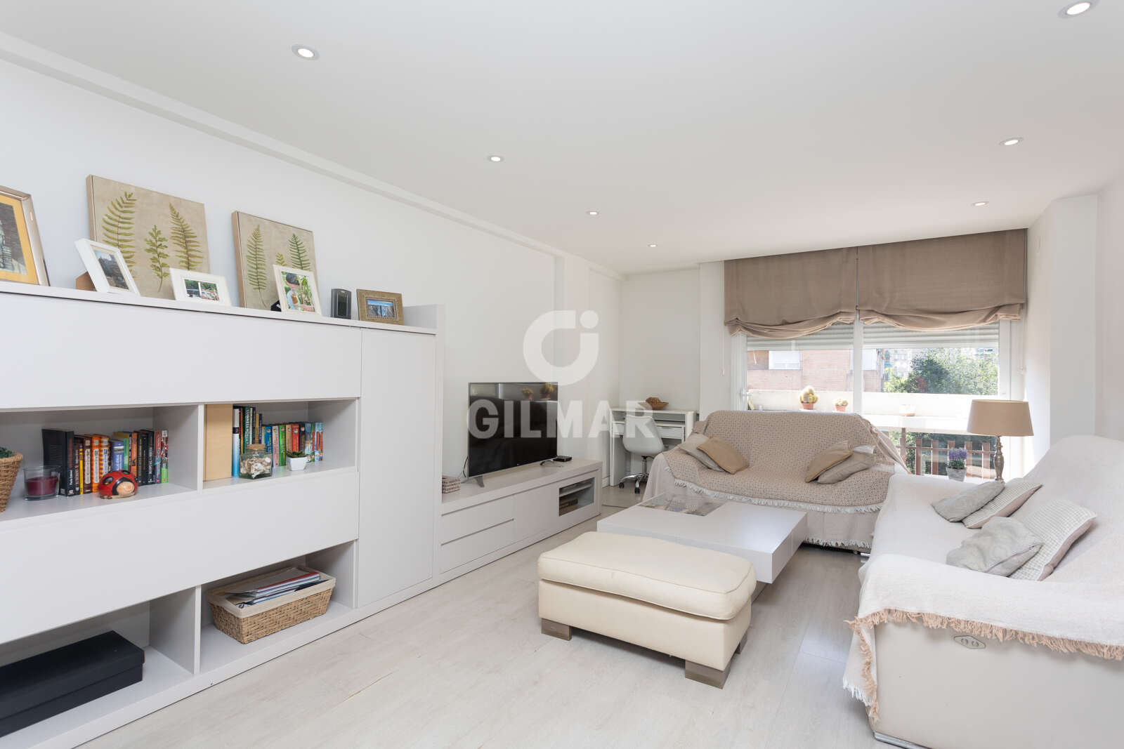 Property slider Gilmar