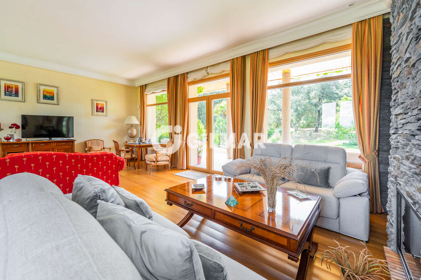 Property slider Gilmar