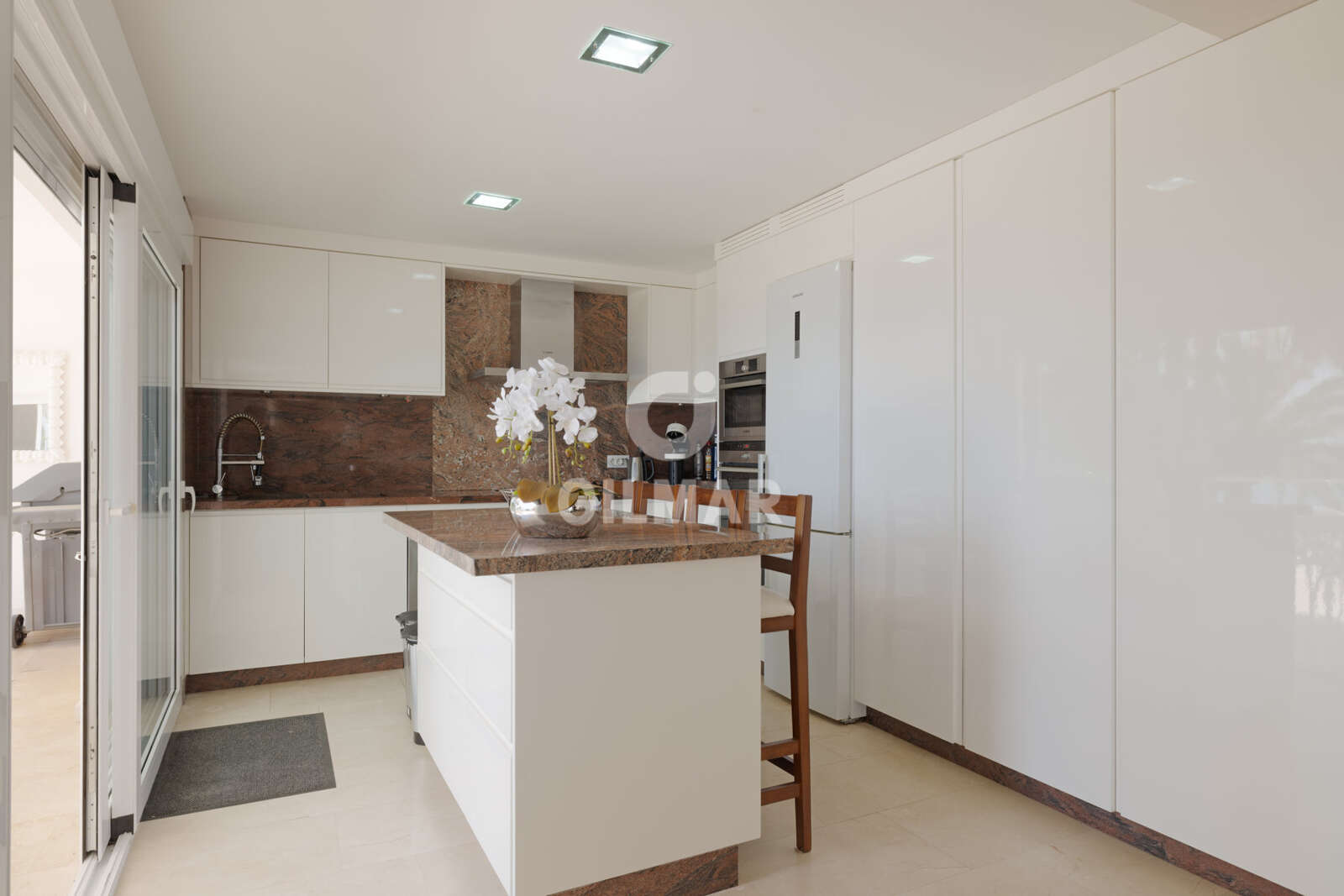 Property slider Gilmar