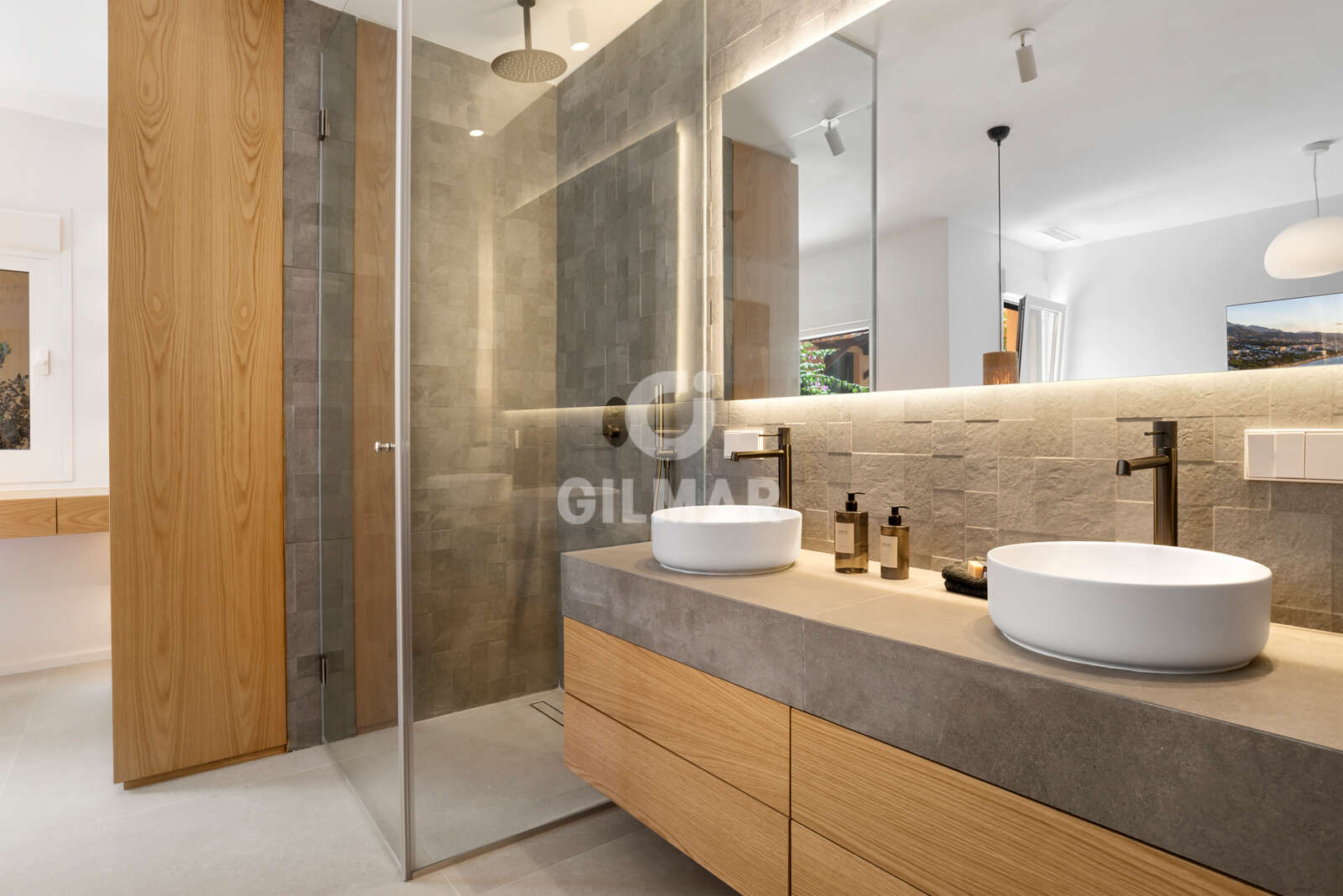 Property slider Gilmar